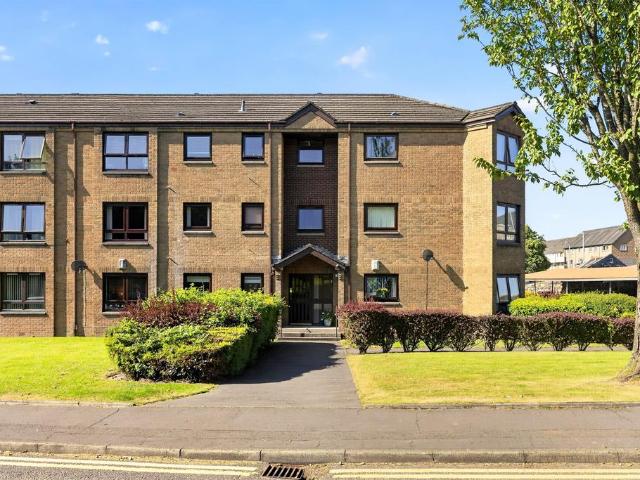 Flat for sale in Castlehead, Glenburn