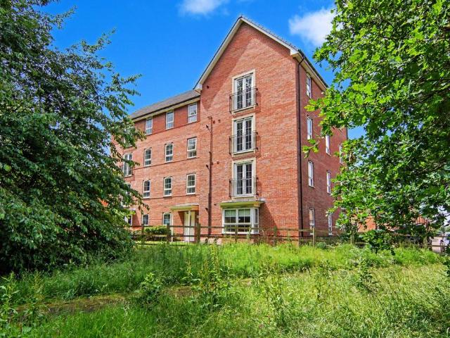 Flat for sale in Canley Gardens, West Midlands