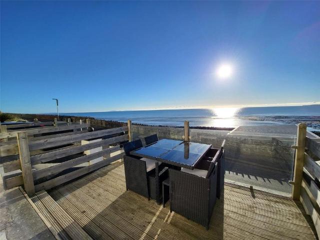 Flat for sale in Amroth, Wales