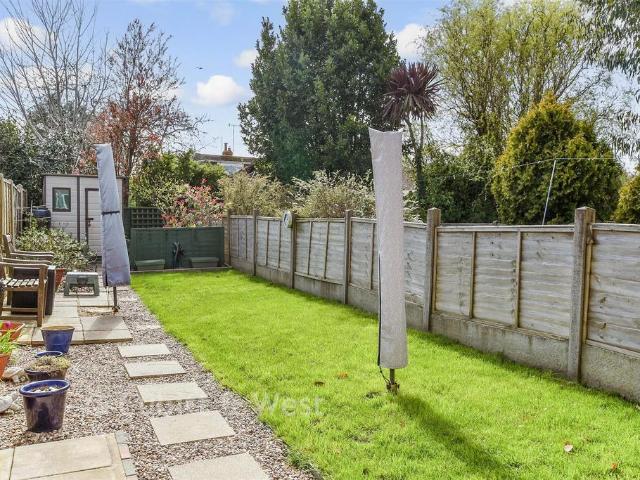 Flat for sale in Worthing, West Sussex