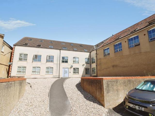 Flat for sale in Whitehall, Feckenham