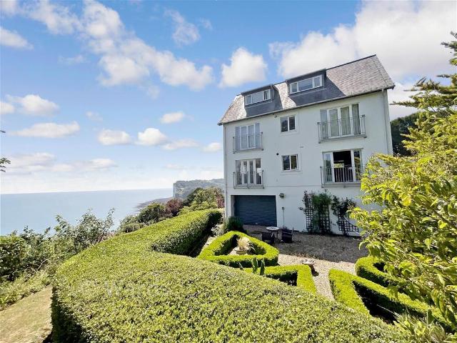 Flat for sale in Ash, Kent