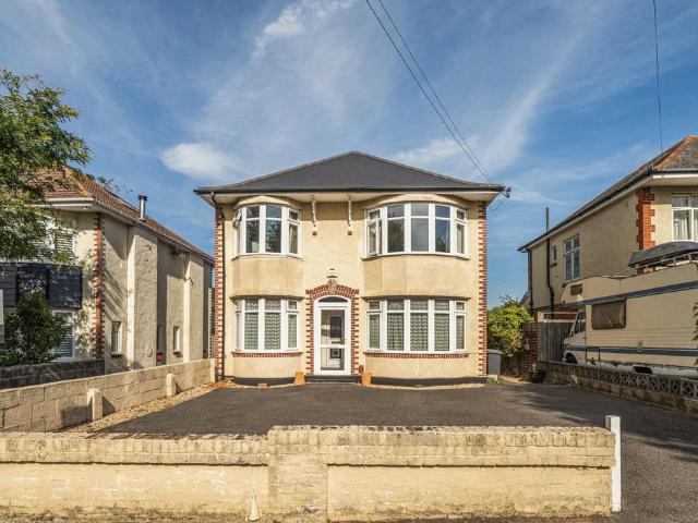 Flat for sale in Wick, Bournemouth