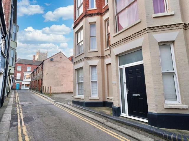 Flat for sale in Comers, Norfolk