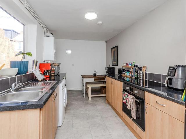 Flat for sale in Heaton, Tyne And Wear