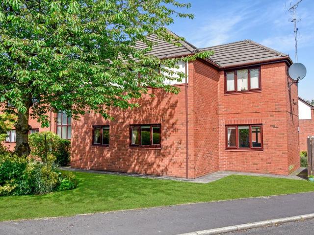 Flat for sale in Turpin Green, Firbank