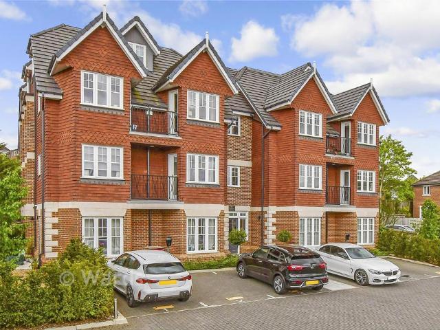 Flat for sale in Brook Street, Bourne Vale