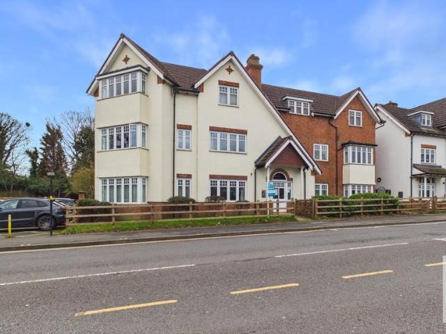 Flat for sale in Maney, Sutton Coldfield
