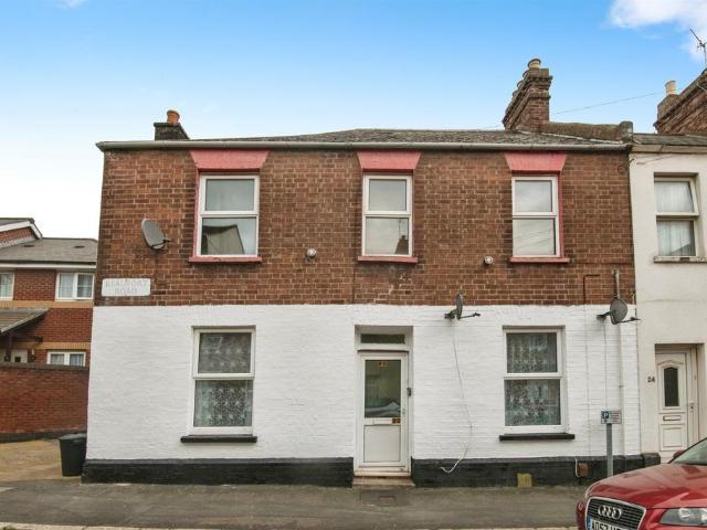 Flat for sale in Watergate, Devon