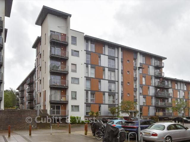 Flat for sale in Three Bridges, Glynde