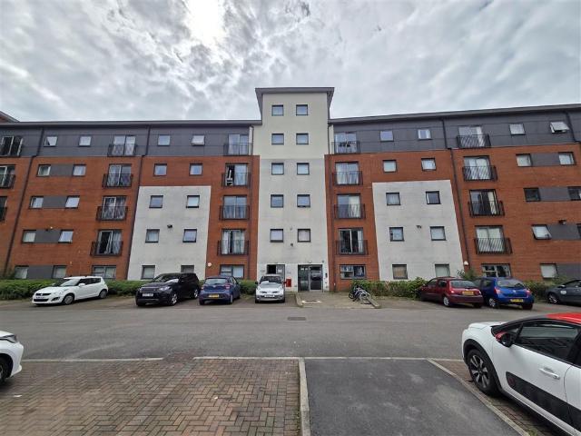 Flat for sale in Ordsall, Salford