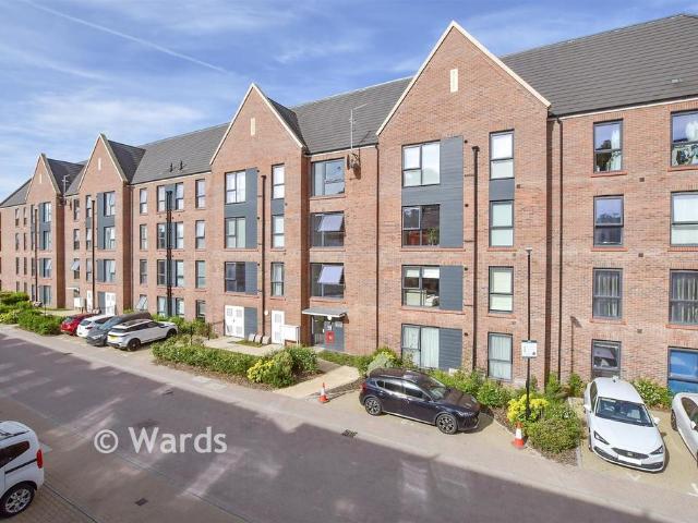 Flat for sale in Allington, Midway