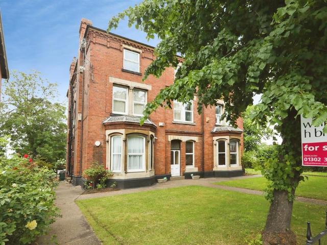 Flat for sale in City Centre, Wheatley