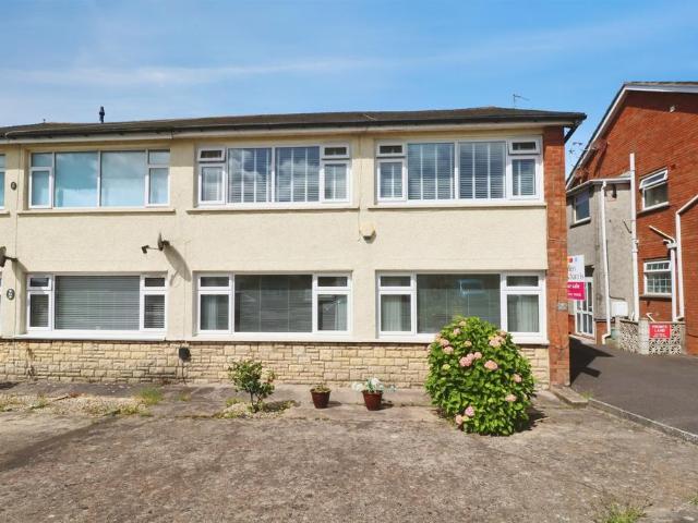 Flat for sale in Sully, Wales