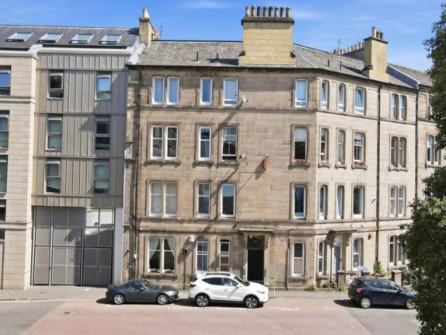 Flat for sale in Gorgie/Dalry, Scotland