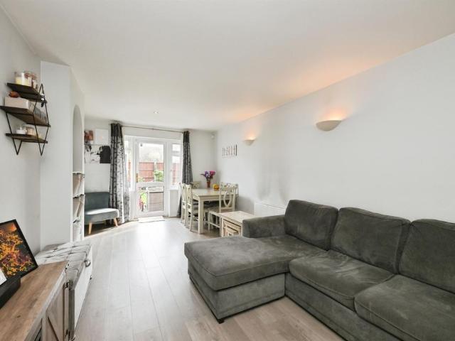 Flat for sale in Broxbourne, Hertfordshire