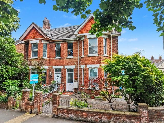 Flat for sale in Poole