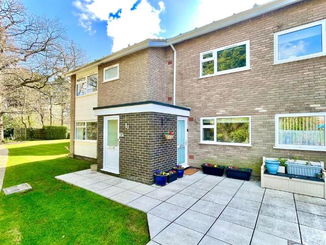 Flat for sale in Highcliffe