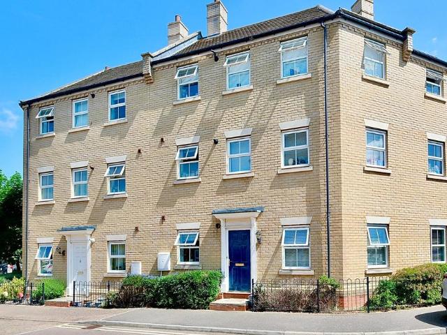 Flat for sale in Huntingdon