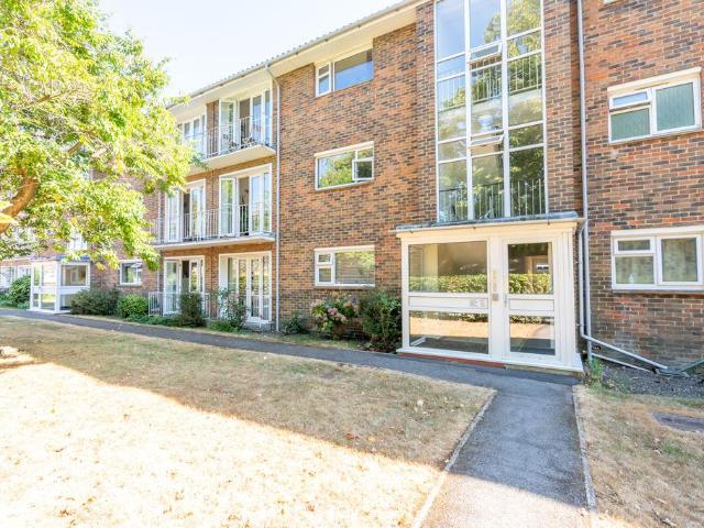 Flat for sale in Chichester, Littlecote