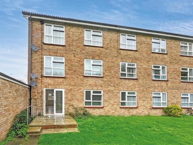Flat for sale in Colliers End, Hertfordshire
