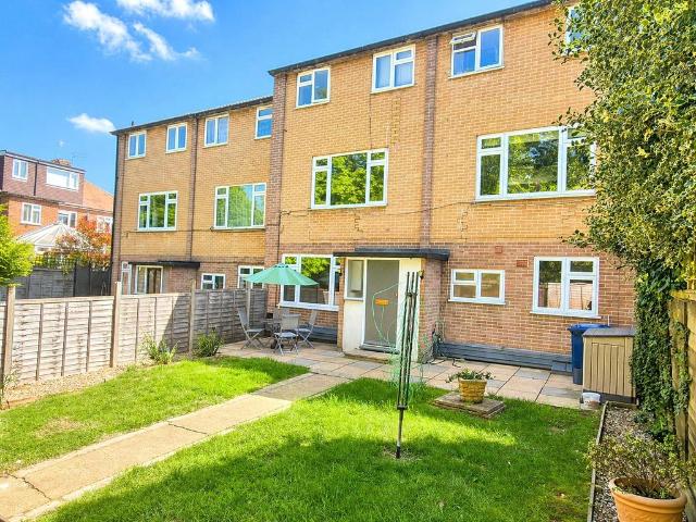 Flat for sale in High Barnet, Isle Of Man
