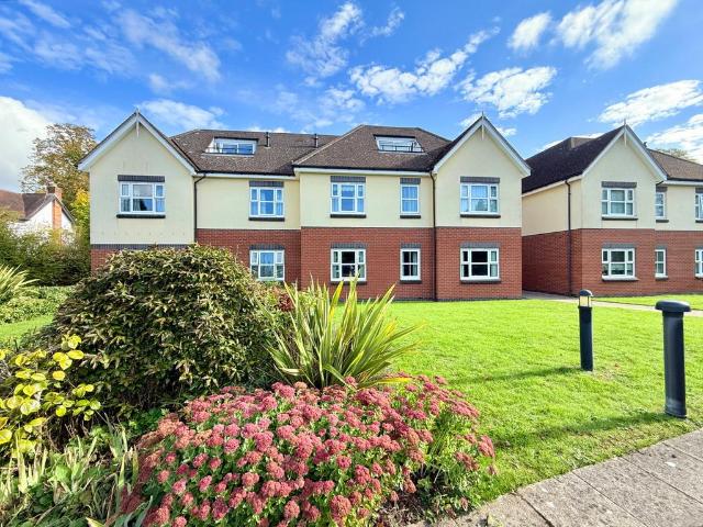 Flat for sale in Yardley Wood, West Midlands