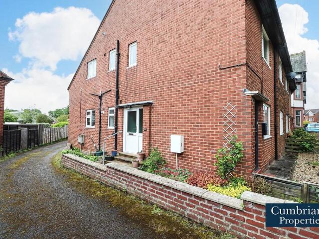 Flat for sale in Stanwix, Isle Of Man