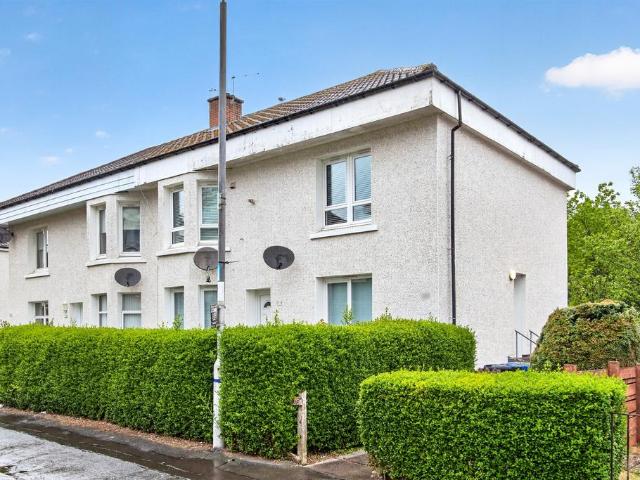 Flat for sale in Riddrie Knowes, Riddrie
