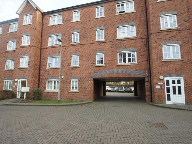 Flat for sale in Rossmore, Cheshire