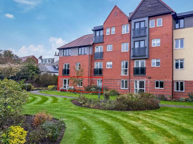 Flat for sale in Meols Cop, Southport