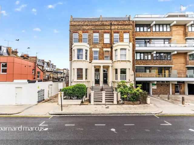 Flat for sale in Clapham Junction, Isle Of Man
