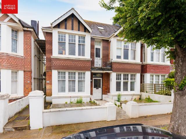 Flat for sale in Aldrington