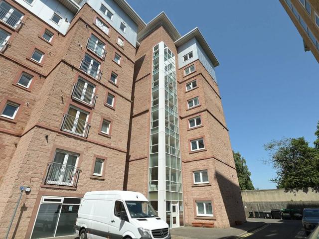 Flat for sale in Leith, Scotland