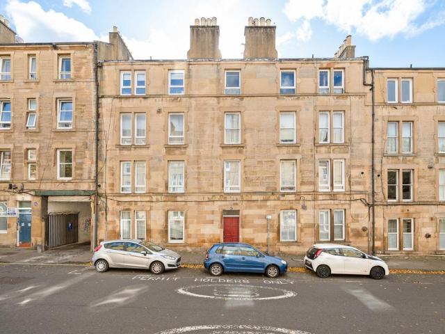 Flat for sale in Hillside, Leith