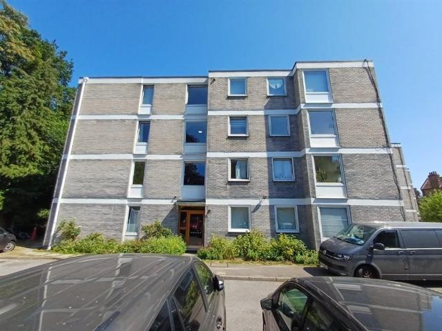 Flat for sale in Greater London