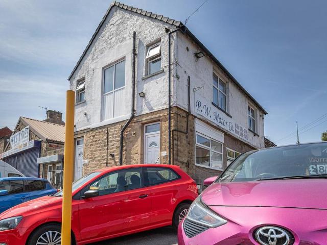 Flat for rent in Marsh, Milnsbridge