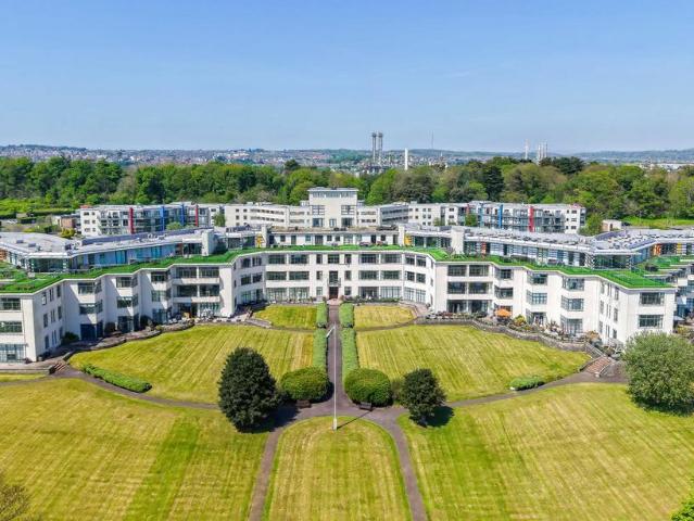 Flat for rent in Barry, Wales