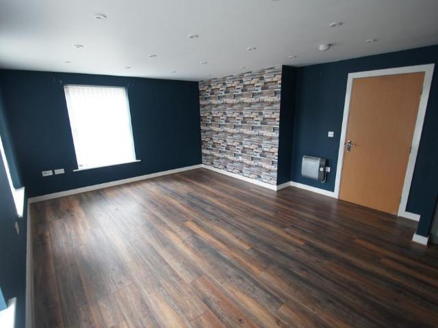 Flat for rent in Rossmore Estate, Rossmore
