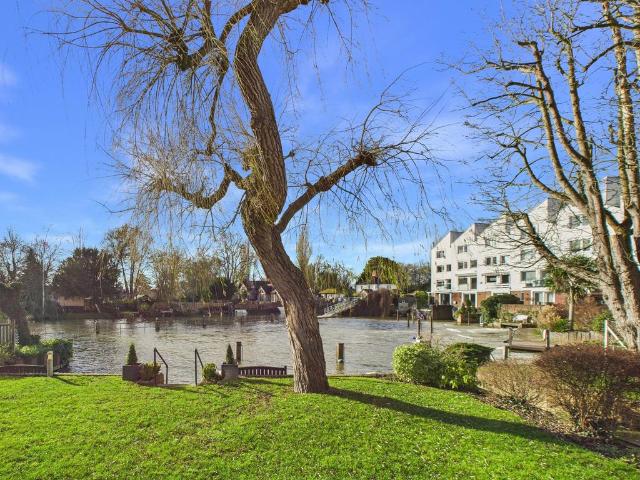 Flat for rent in Lunnon, Buckinghamshire