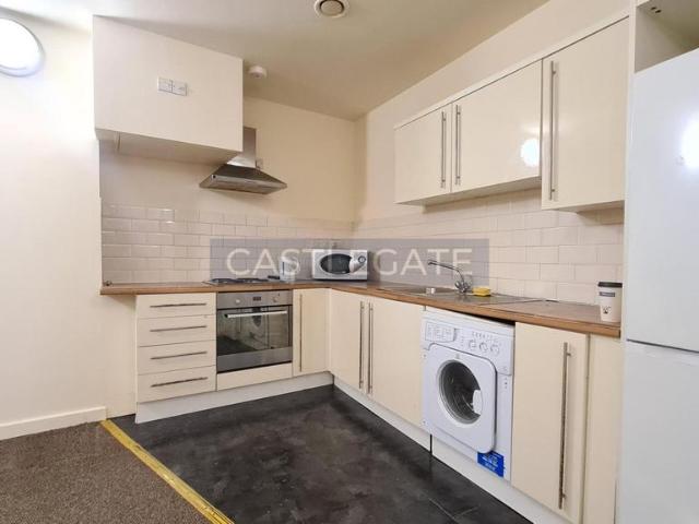 Flat for rent in Highfields, Huddersfield