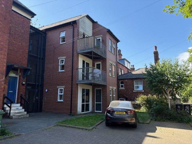 Flat for rent in Headingley Hill, Headingley