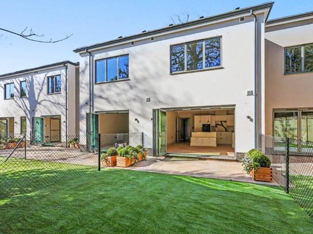 Flat for rent in West End, Blackhills
