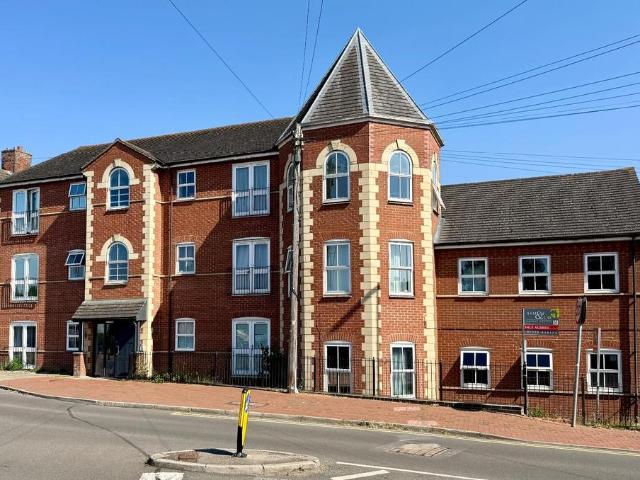 Flat for rent in Desborough