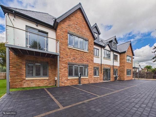 Flat for rent in High Wycombe Community Board, Flackwell Heath