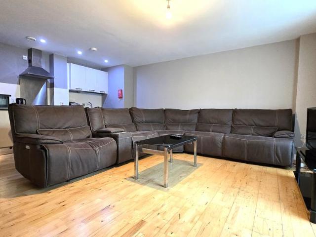 Flat for rent in City Centre, South Yorkshire