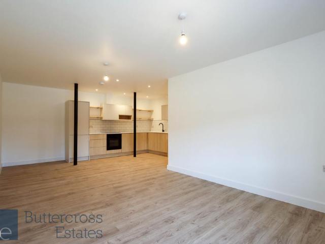 Flat for rent in Alverton, East Midlands