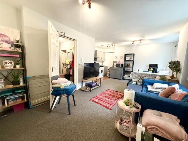 Flat for rent in Haddon, East Midlands