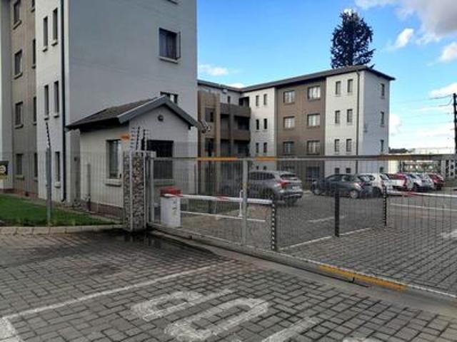 Apartment for sale in Nooitgedacht, Gauteng
