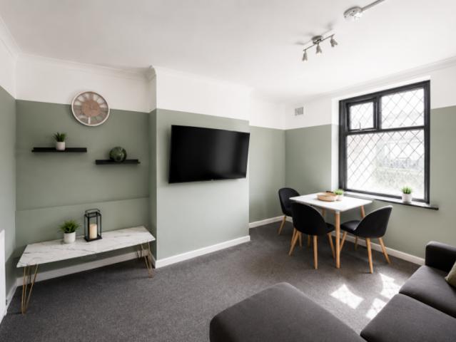 Flat for rent in Baildon, West Yorkshire